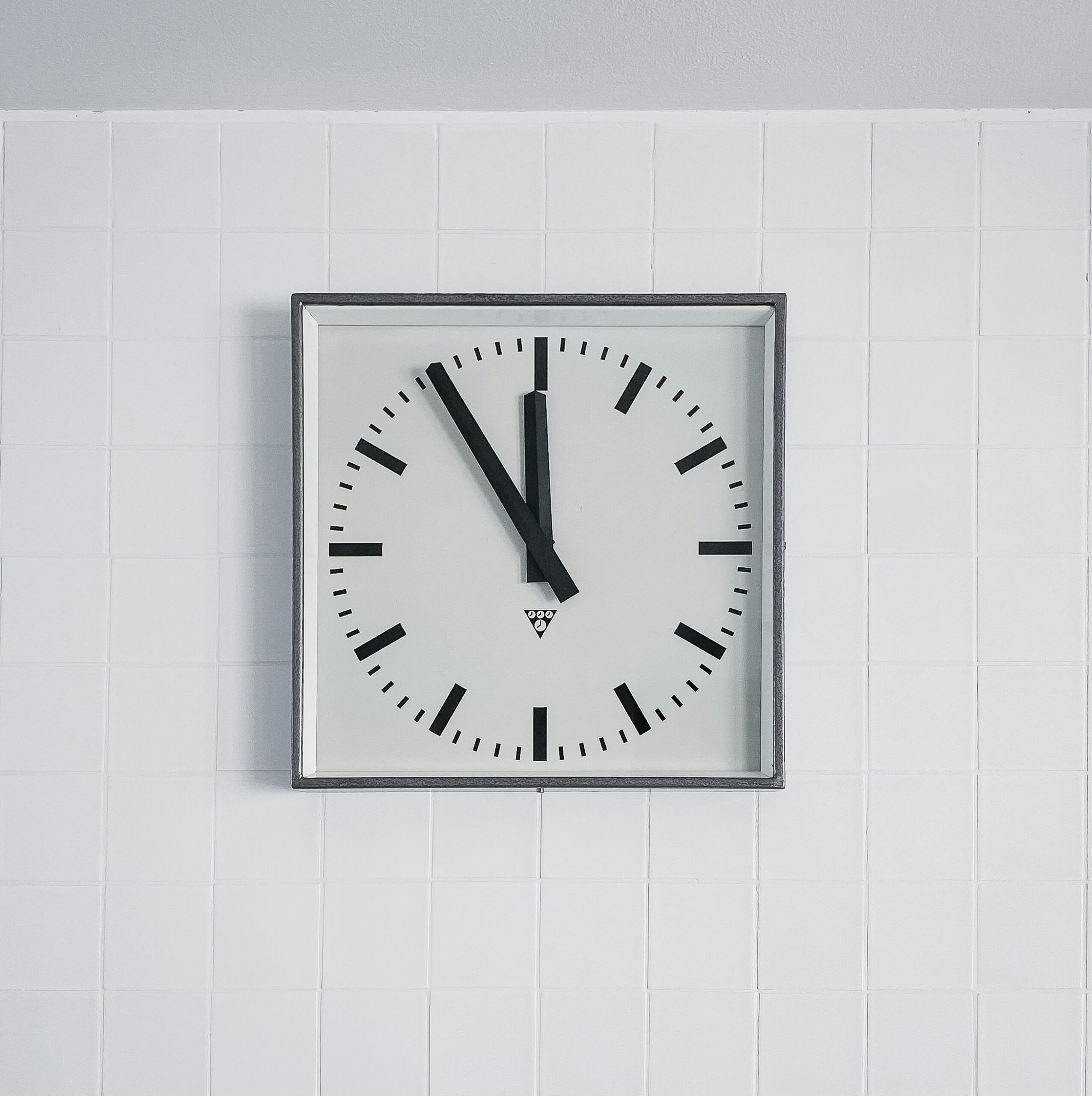 Daylight saving time Canada 2025: When do the clocks go back?